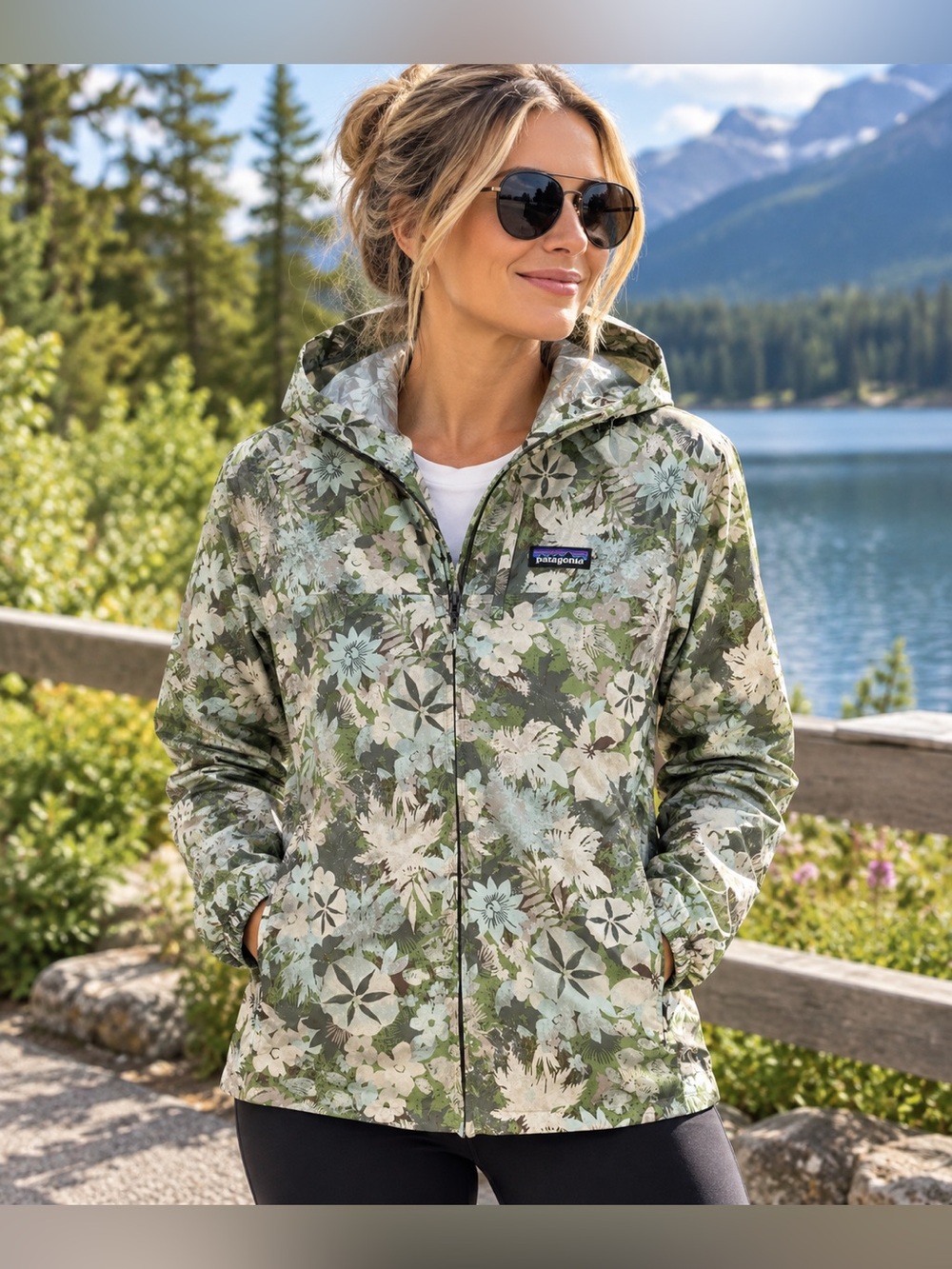 Patagonia Floral Print Hooded Windbreaker Jacket – Women’s Medium.